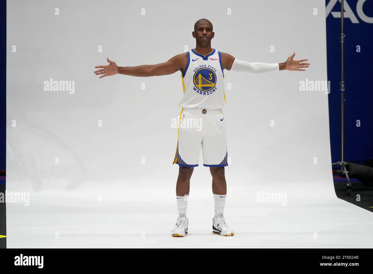 Golden State Warriors' Chris Paul poses for photos during the NBA  basketball team's media day in San Francisco, Monday, Oct. 2, 2023. (AP  Photo/Jeff Chiu Stock Photo - Alamy