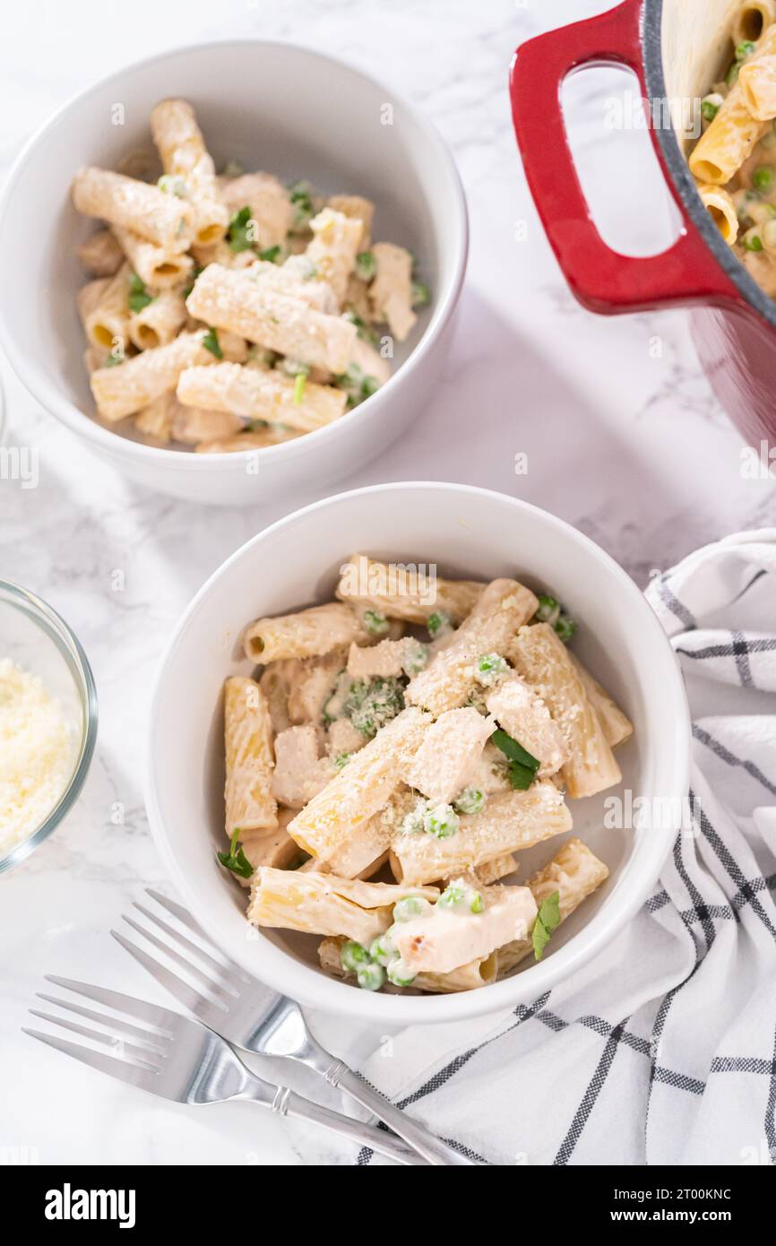 Chicken alfredo pasta Stock Photo Alamy