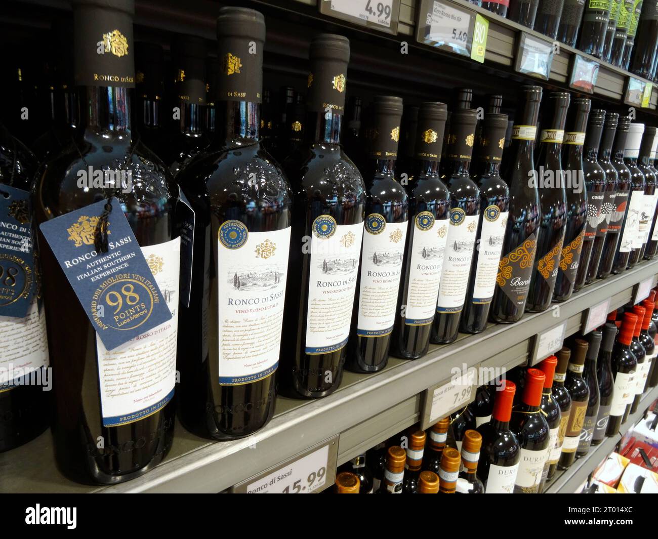 Aldi wine hi res stock photography and images Alamy