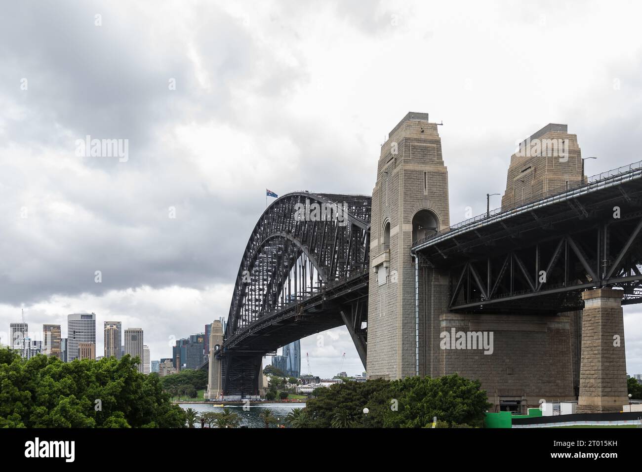 The Sydney Harbour Bridge viewed from Milsons Point, North Sydney. Stock Photo