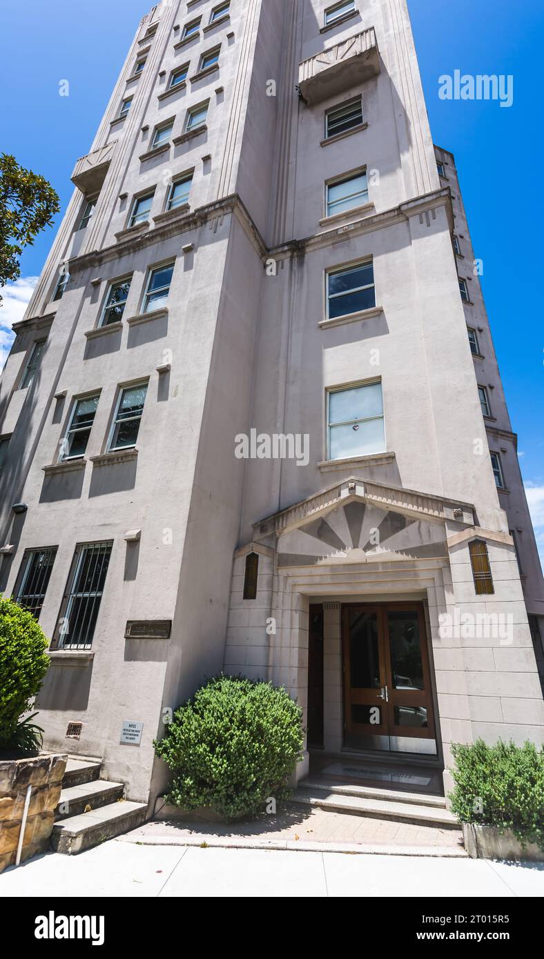 Streamlined forms in art deco buildings hires stock photography and