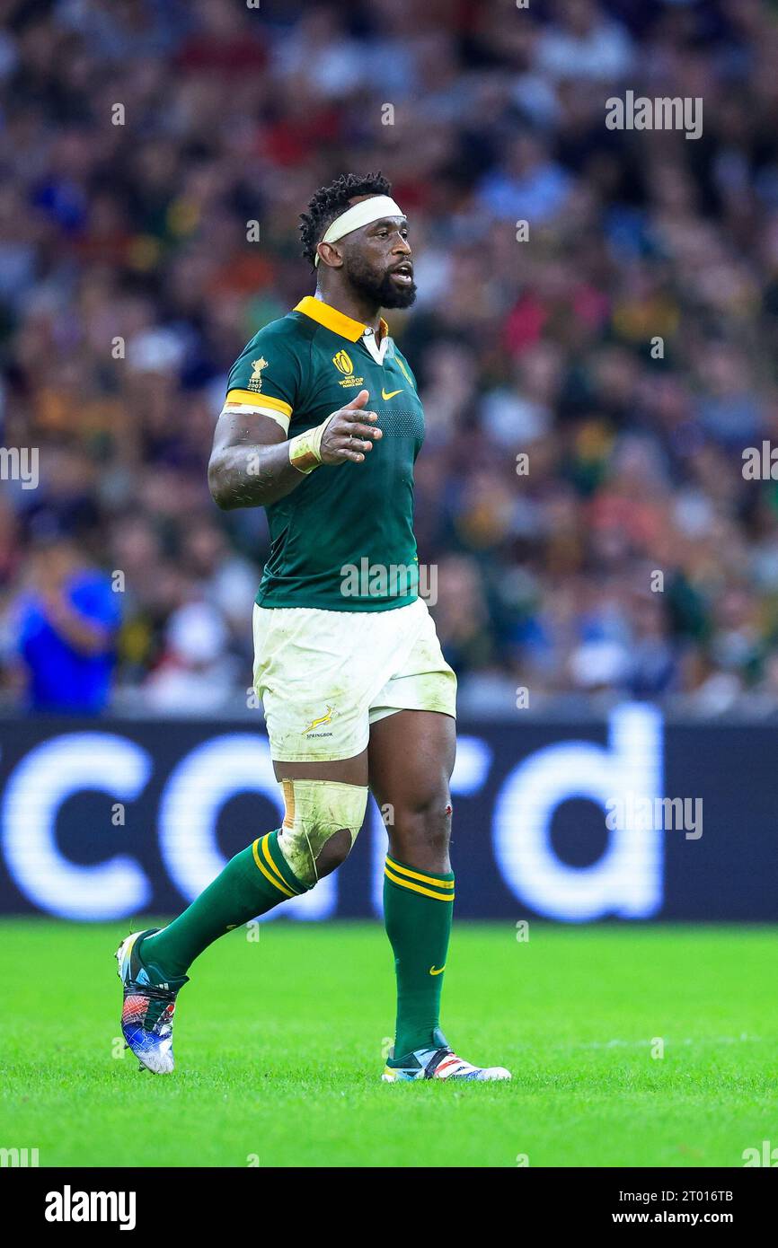 Siya Kolisi #6 of South Africa during the Rugby World Cup match between ...