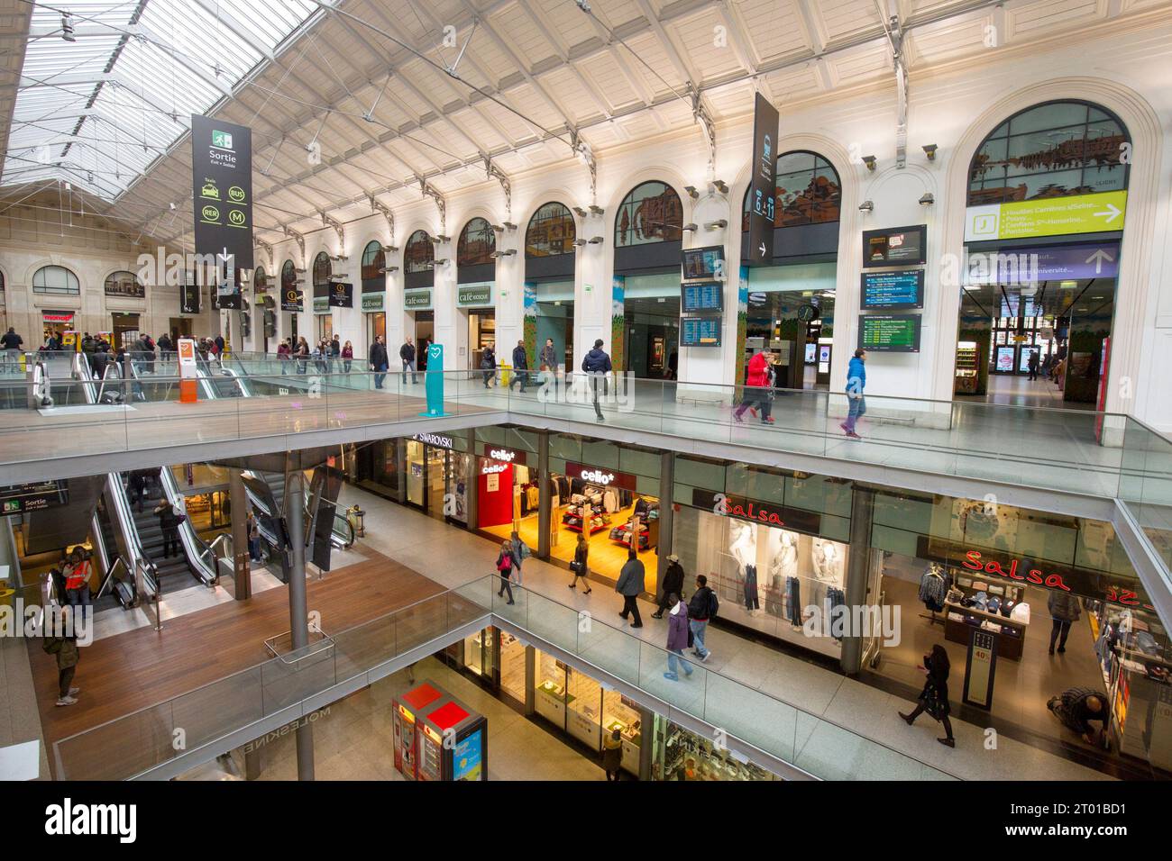 THE NEW SHOPPING CENTRE INSIDE GARE SAINT LAZARE PARIS Stock Photo Alamy