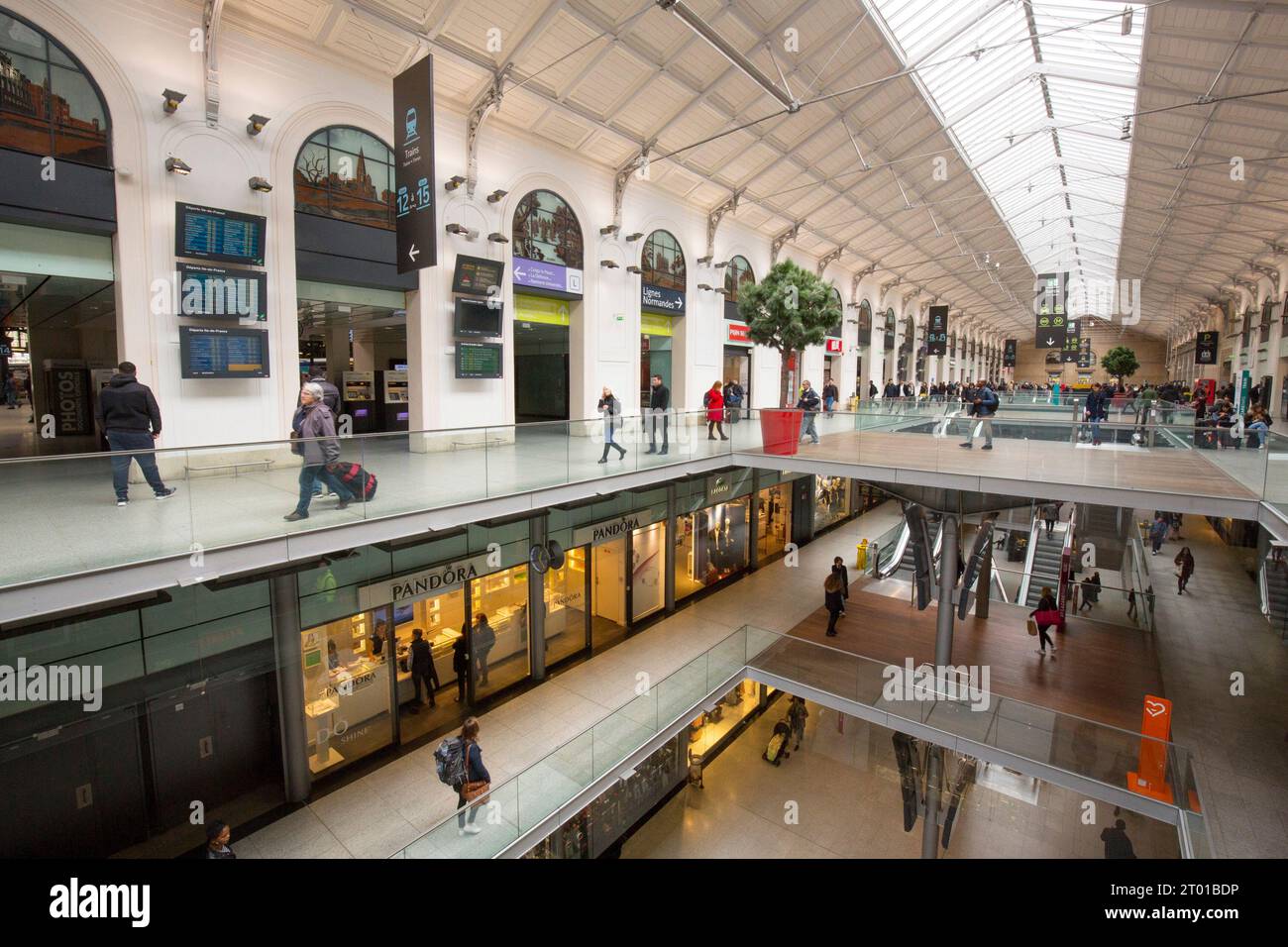 THE NEW SHOPPING CENTRE INSIDE GARE SAINT LAZARE PARIS Stock Photo Alamy