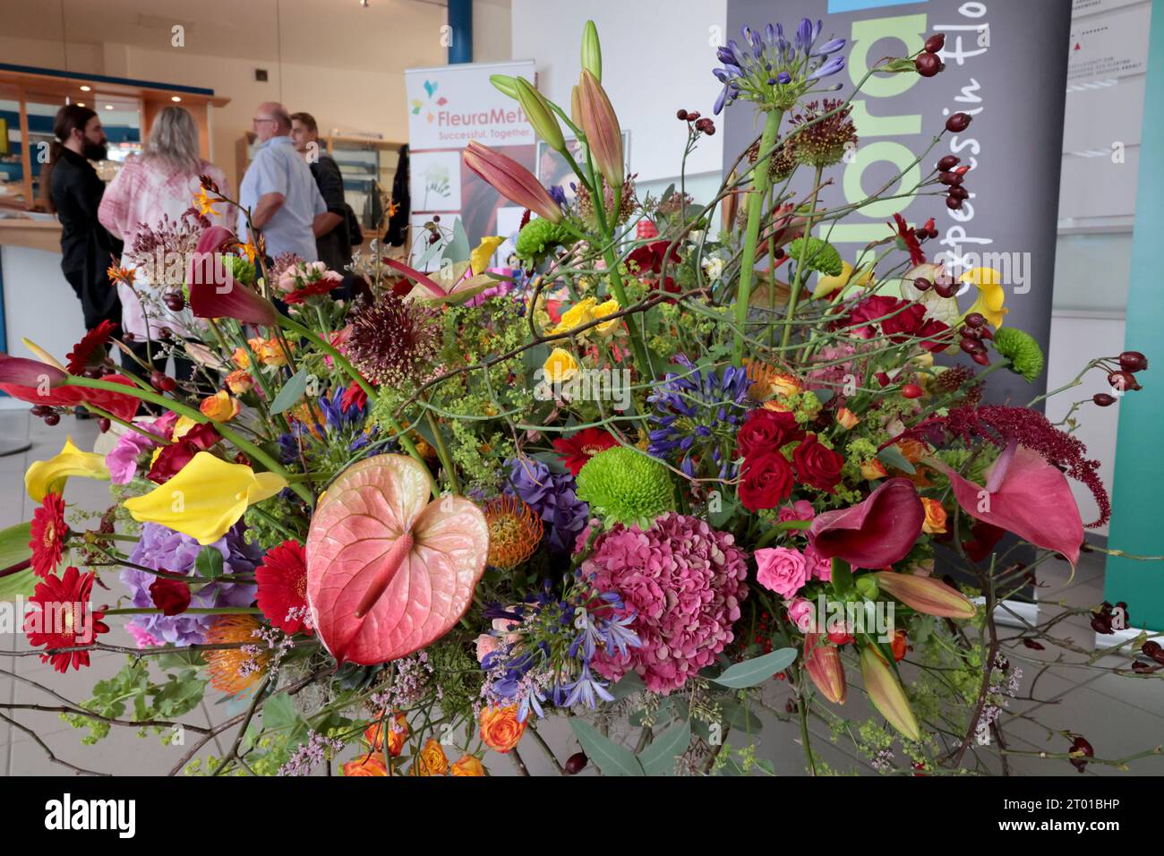 Magdeburg, Germany. 03rd Oct, 2023. A flower arrangement from the