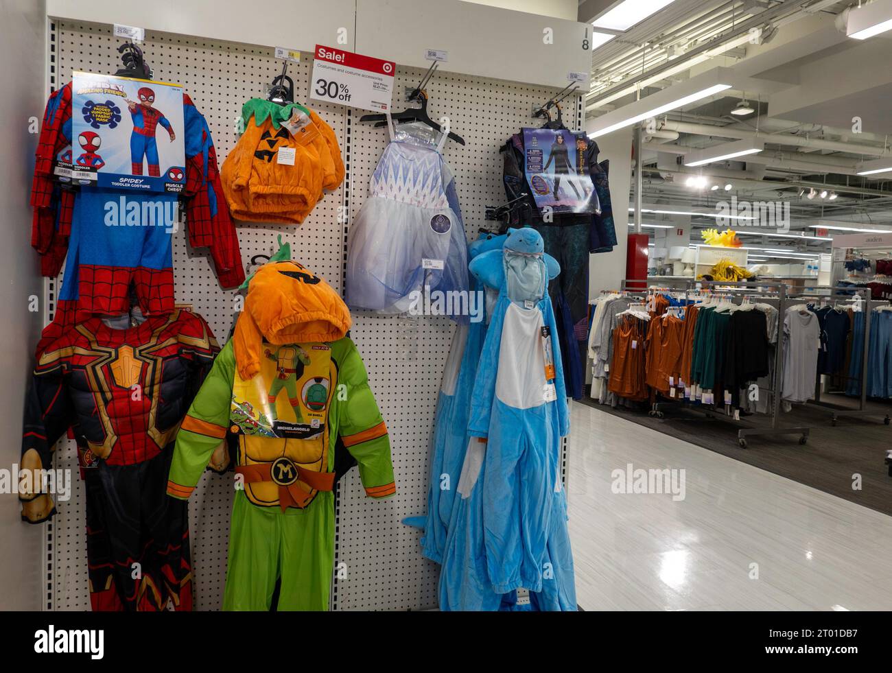 Target usa store retail hi res stock photography and images Page 3 Alamy