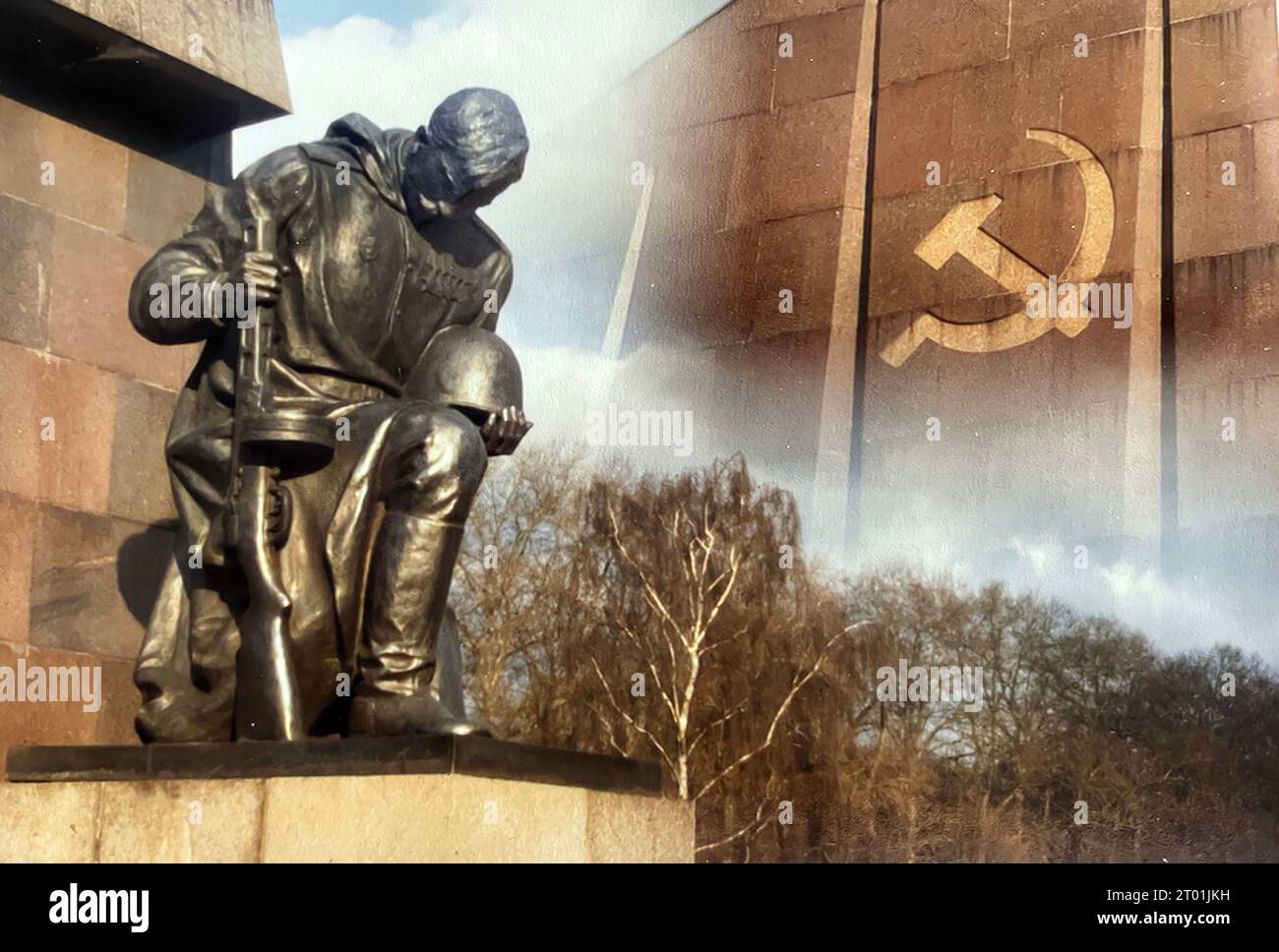 Soviet War Memorial, East Berlin 1980 Stock Photo Alamy