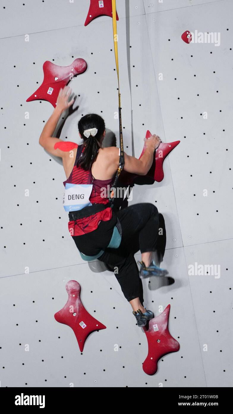 Shaoxing, China's Zhejiang Province. 3rd Oct, 2023. Deng Lijuan of China competes during the Women's Speed Match of Sports climbing at the 19th Asian Games in Shaoxing, east China's Zhejiang Province, Oct. 3, 2023. Credit: Weng Xinyang/Xinhua/Alamy Live News Stock Photo