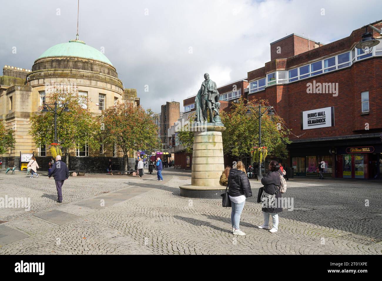 Kilmarnock, UK. 03rd Oct, 2023. Rishi Sunak announced £1.1 bn of extra funding to be distributed amongst 55 'overlooked' towns, including Kilmarnock in East Ayrshire, Scotland to address the issues of regeneration of the High Streets and improve communities. The fund will amount to £2million per year for 10 years and paid directly to each relevant local Authority. Credit: Findlay/Alamy Live News Stock Photo