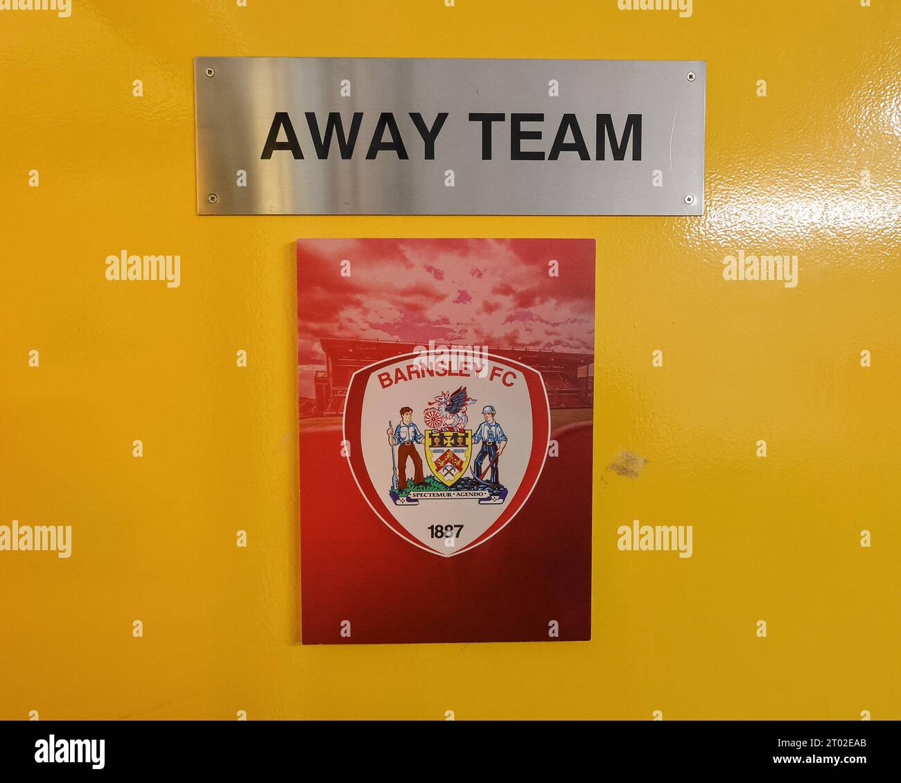 Stadium dressing hi-res stock photography and images - Page 5 - Alamy