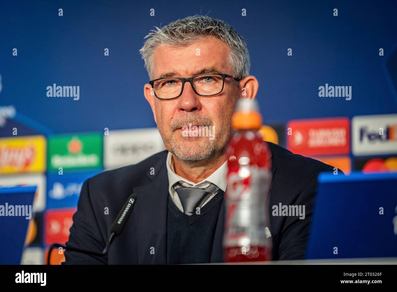Urs Fischer (1. FC Union Berlin Trainer) auf der Pressekonferenz nach