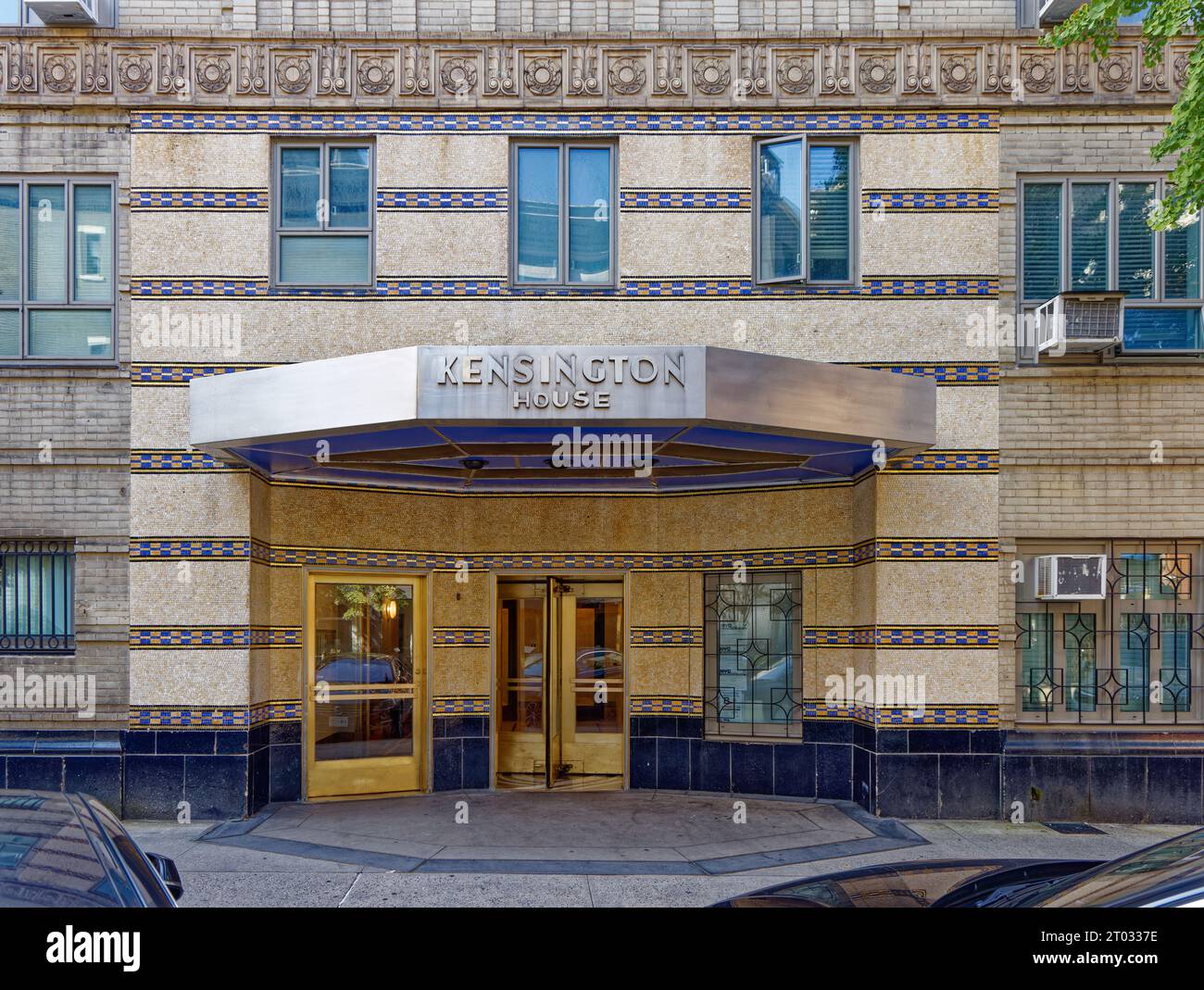 Emery Roth designed Kensington House, 200 West 20th Street, in Art Deco ...