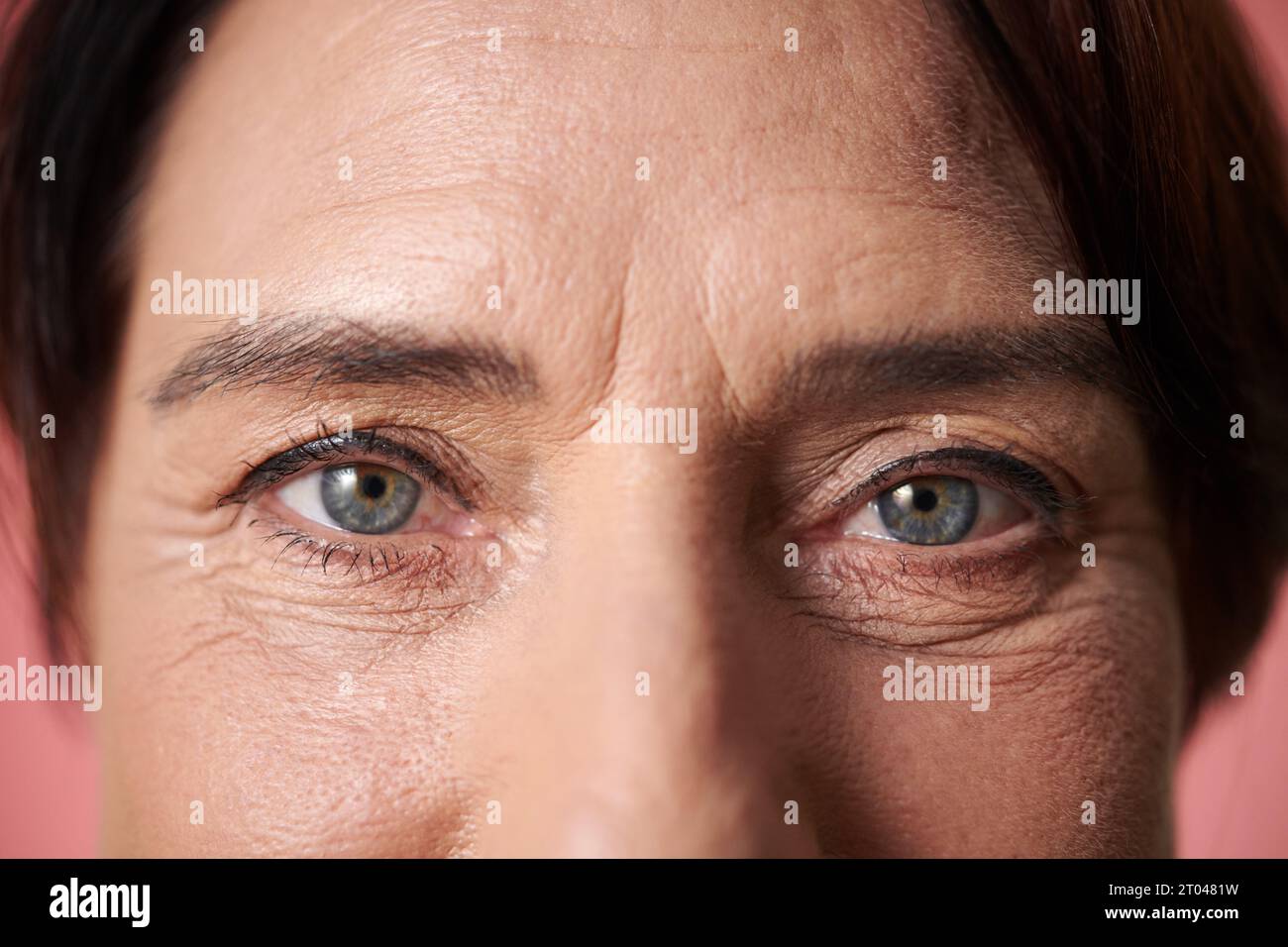 Blue eyeliner mature woman hi-res stock photography and images - Alamy