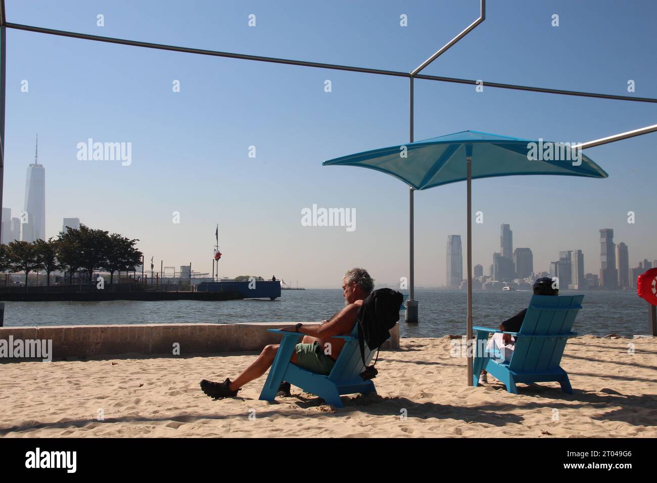 New York, USA. 03rd Oct, 2023. People sitting on Manhattan's first ...