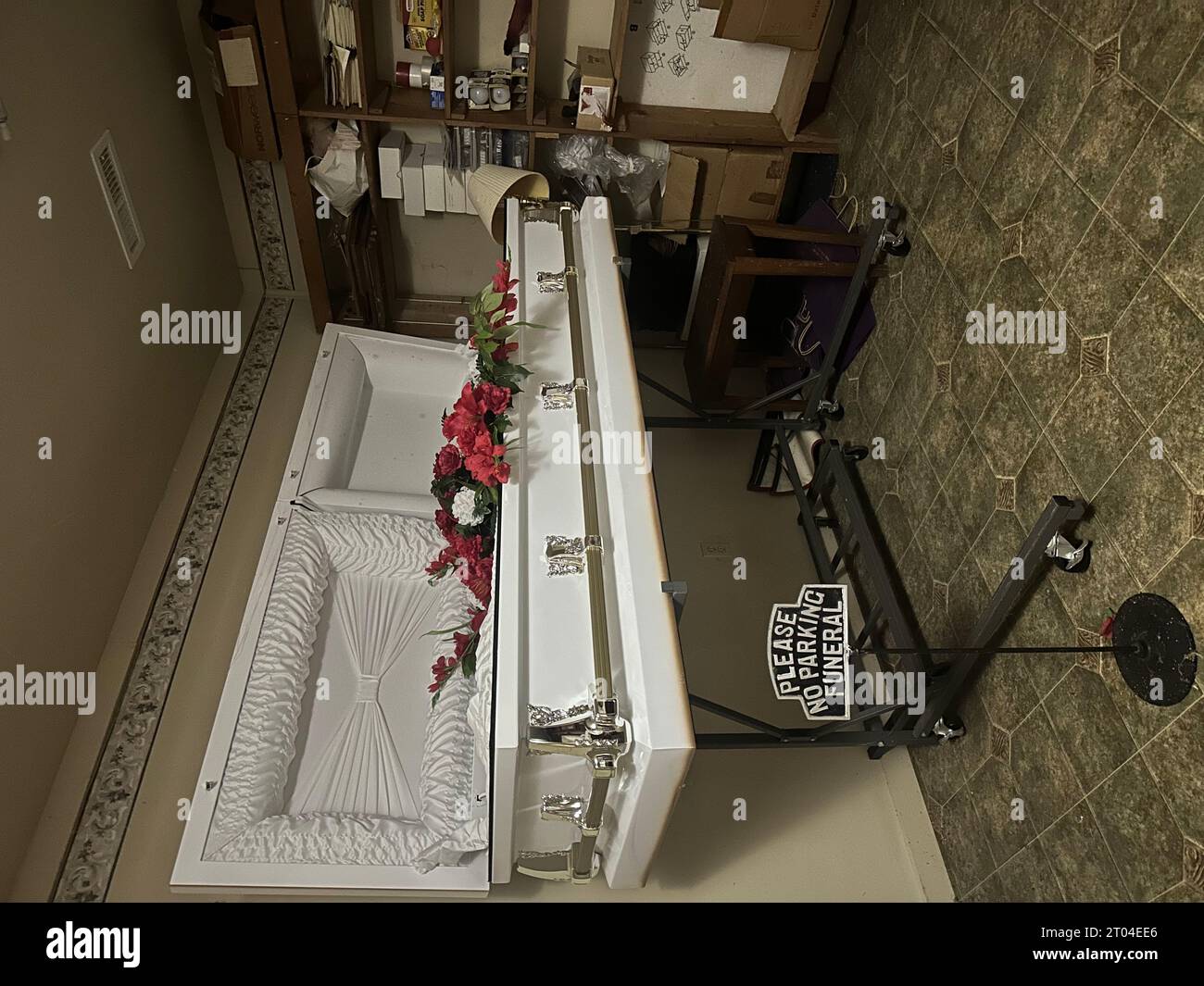 Abandoned funeral home hires stock photography and images Alamy
