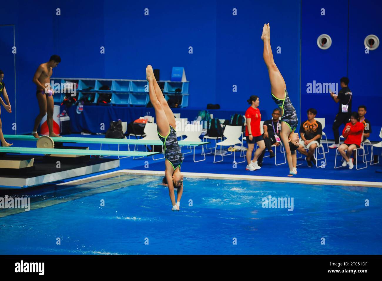 Chinese divers Quan Hongchan and Chen Yuxi win the championships at the