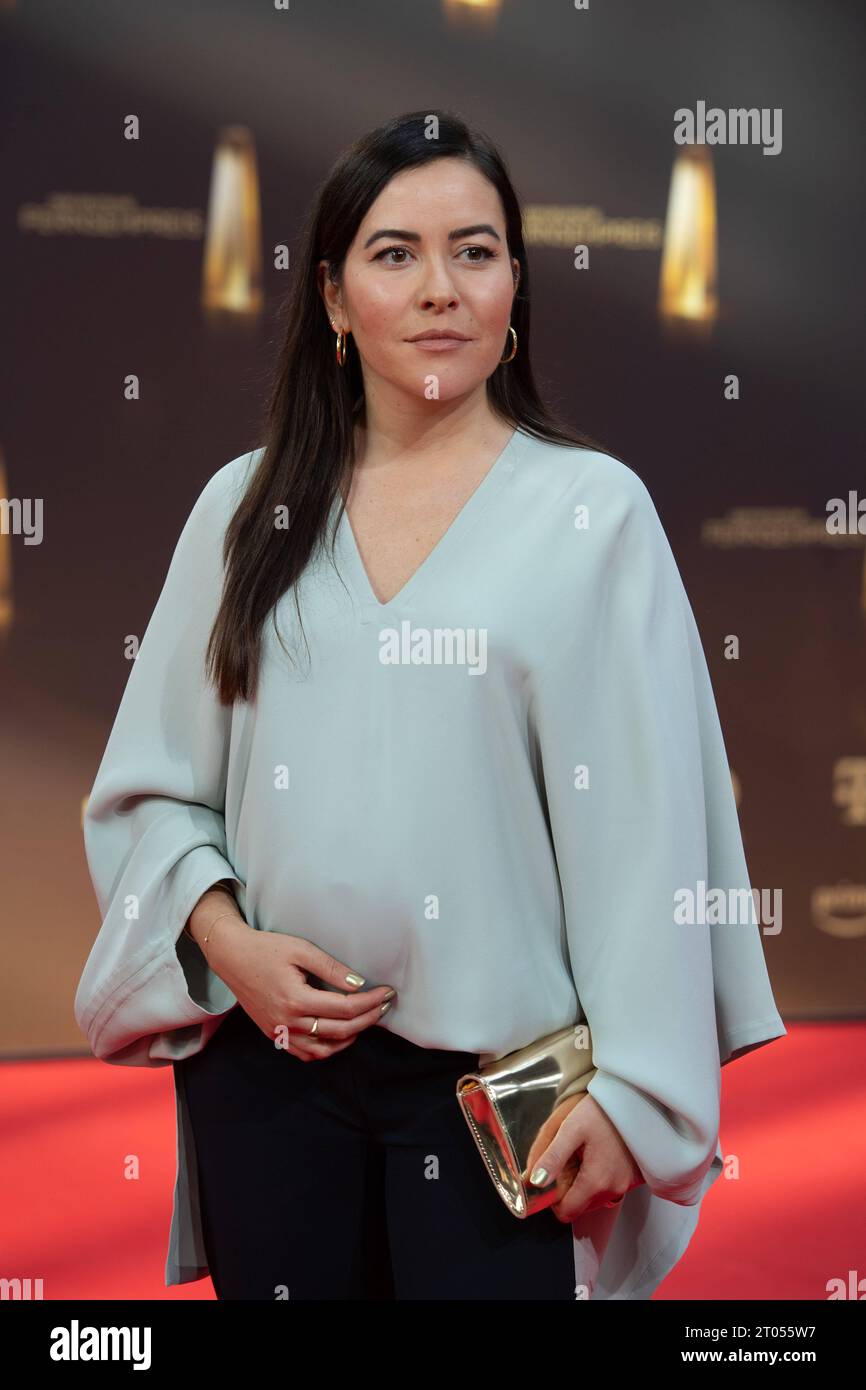 Aline ABBOUD, Moderatorin, Roter Teppich, Red Carpet Show, Ankunft, arrival, Verleihung des Deutschen Fernsehpreises, Der Deutsche Fernsehpreis 2023, Deutscher Fernsehpreis 2023 in den MMC Studios Koeln, am 28.09.2023. *** Aline ABBOUD, presenter, red carpet, red carpet show, arrival, arrival, German Television Award, The German Television Award 2023, German Television Award 2023 at MMC Studios Cologne, on 28 09 2023 Stock Photo