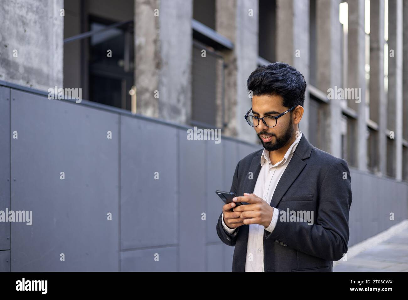 Indian man suit glasses hi-res stock photography and images - Page