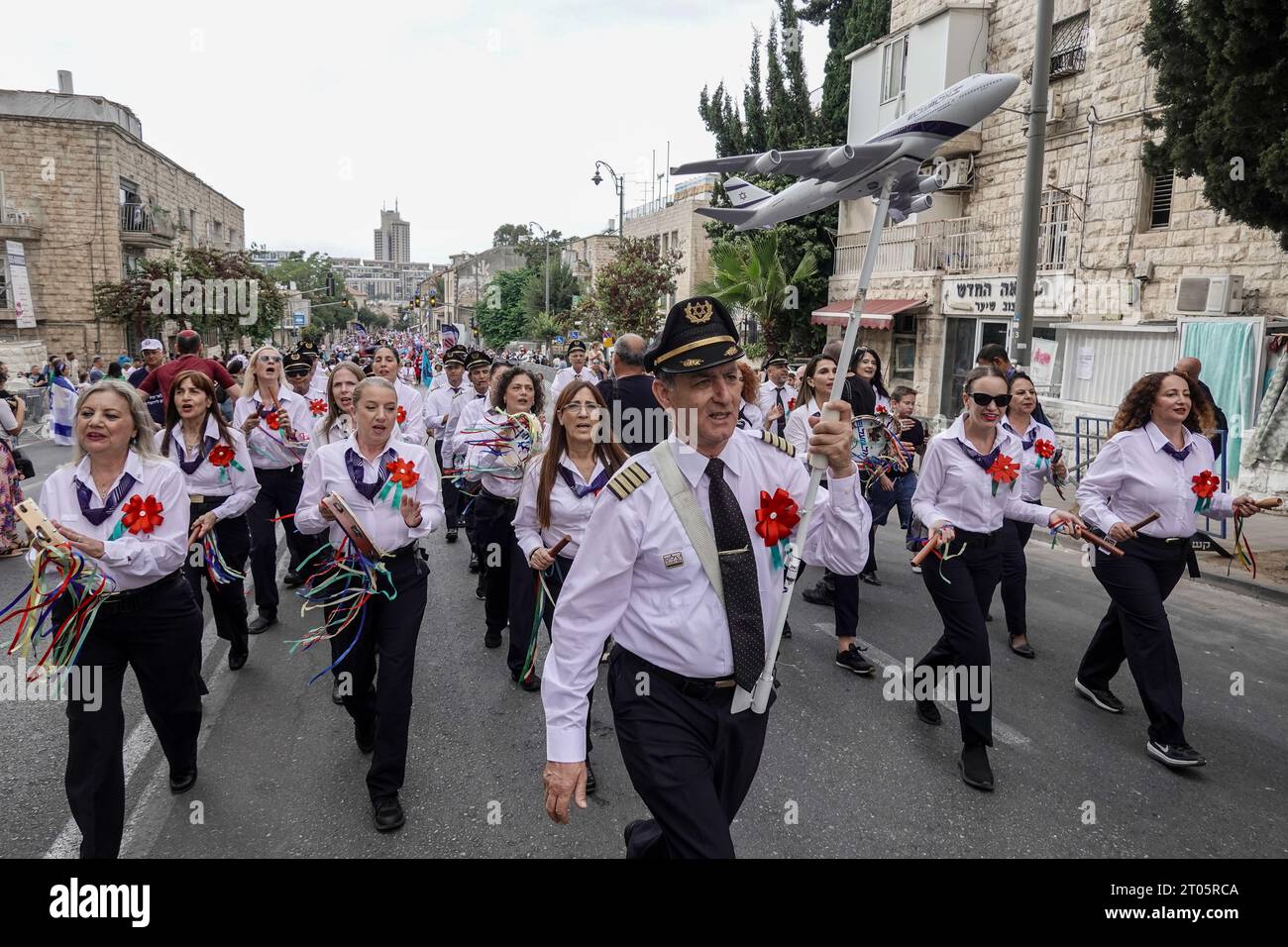 Jerusalem, Israel. 4th Oct, 2023. Thousands of Israelis and visitors from 90 countries around the world participate in the 68th Jerusalem Parade during the holiday of Sukkot. Credit: Nir Alon/Alamy Live News Stock Photo