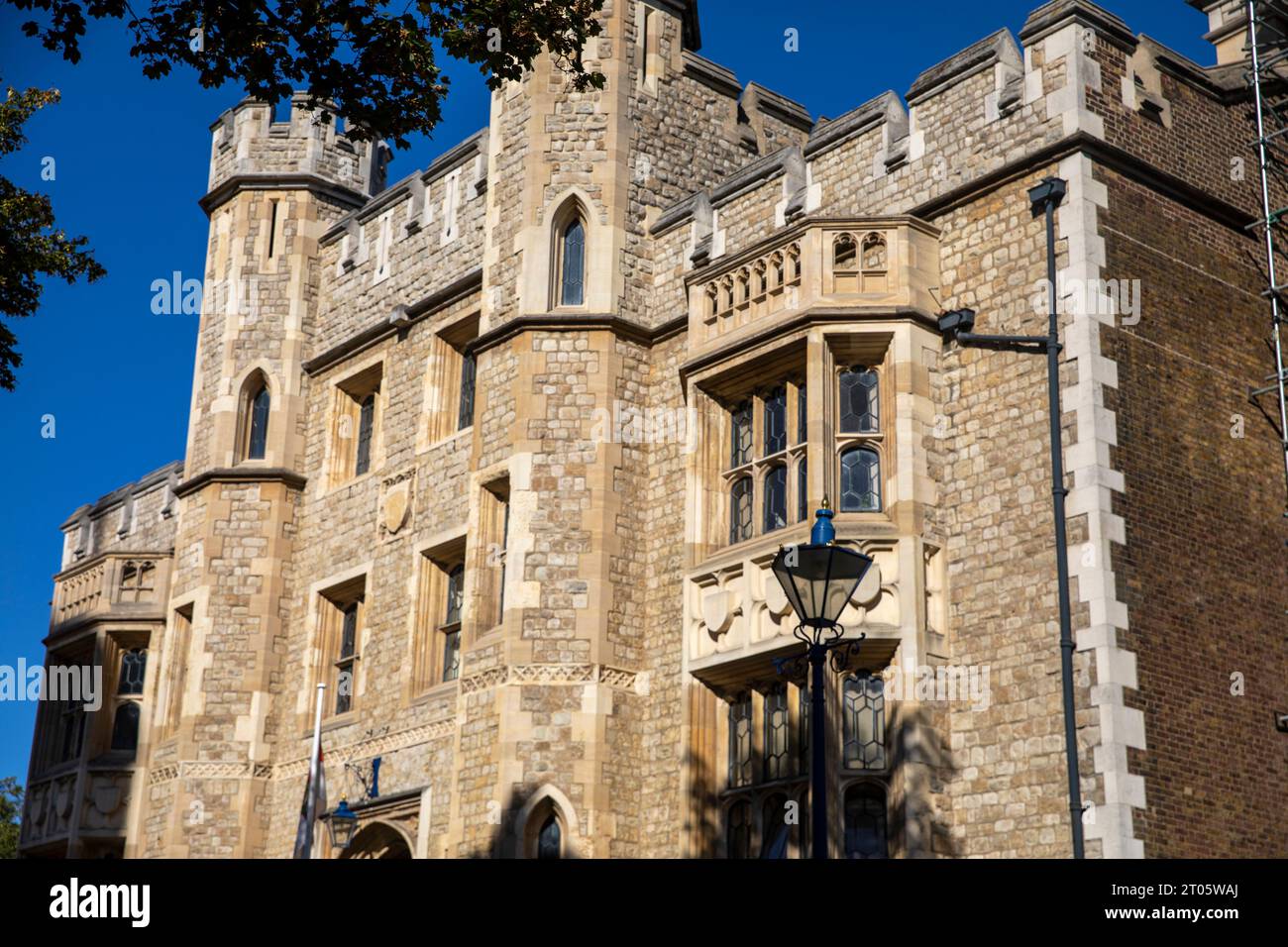 royal-regiment-of-fusiliers-headquarters-and-museum-tower-of-london