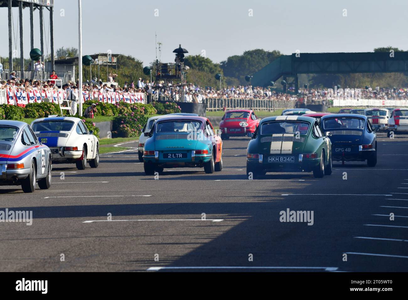 The start from the back of the grid, Porsche 911's, Fordwater Trophy, a forty five minute two driver race for short wheelbase 2 litre Porsche 901’s an Stock Photo
