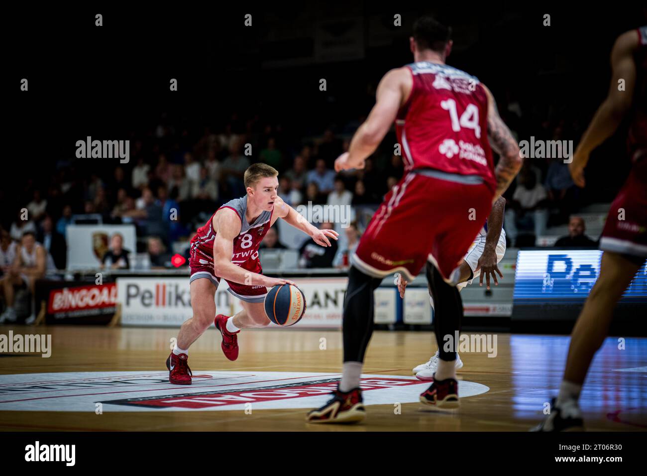Mechelen, Belgium. 04th Oct, 2023. Antwerp's Jo Van Buggenhout and