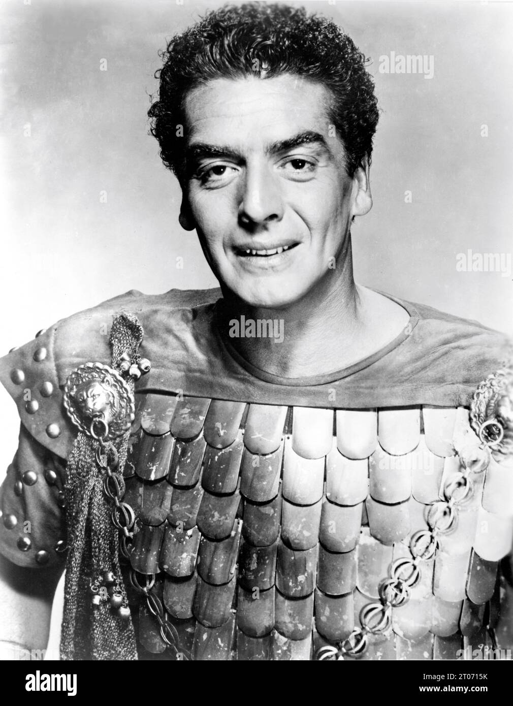 VICTOR MATURE portrait as Demetrius in DEMETRIUS AND THE GLADIATORS 1954 director DELMER DAVES based on a character created by Lloyd C. Douglas in The Robe written by Philip Dunne music Franz Waxman producer Frank Ross Twentieth Century Fox Stock Photo