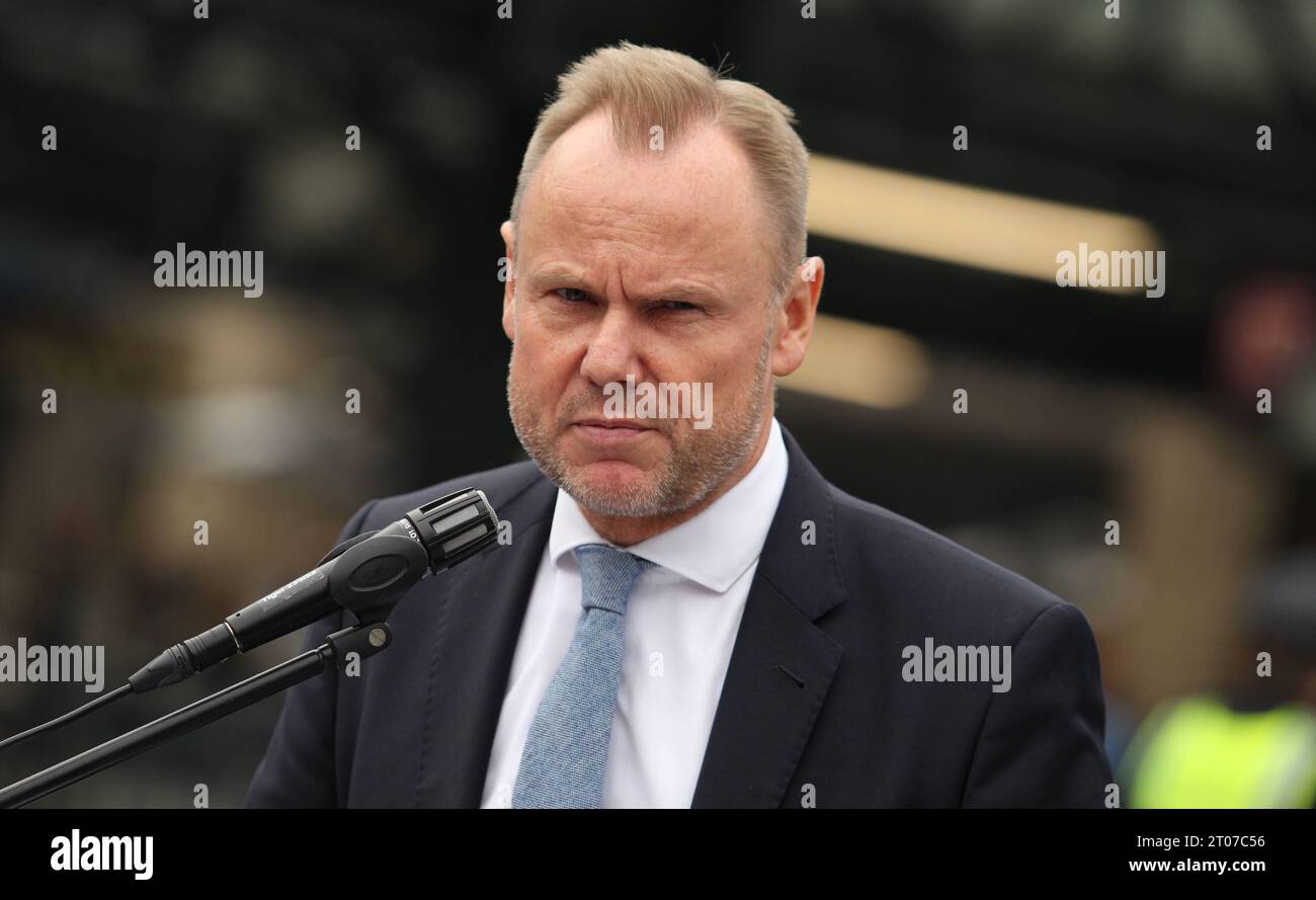 Andy Grote, Senator der Behörde für Inneres und Sport, bei einem Pressetermin zum Inkrafttreten Andy Grote, Senator der Behörde für Inneres und Sport, bei einem Pressetermin zum Inkrafttreten
