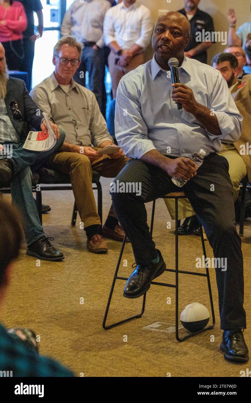 Van Meter, Iowa, USA. 4th Oct, 2023. South Carolina Senator TIM SCOTT