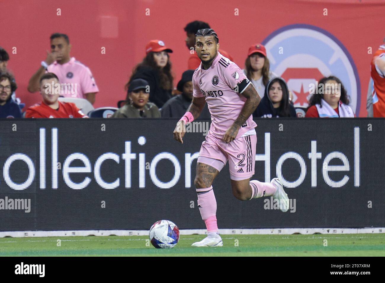 Chicago, USA. 04th Oct, 2023. Chicago, USA, October 4, 2023: DeAndre Yedlin (2 Inter Miami CF) in action during the game between Chicago Fire FC and Inter Miami CF on Wednesday October 4, 2023 at Soldier Field, Chicago, USA. (NO COMMERCIAL USAGE) (Shaina Benhiyoun/SPP) Credit: SPP Sport Press Photo. /Alamy Live News Stock Photo