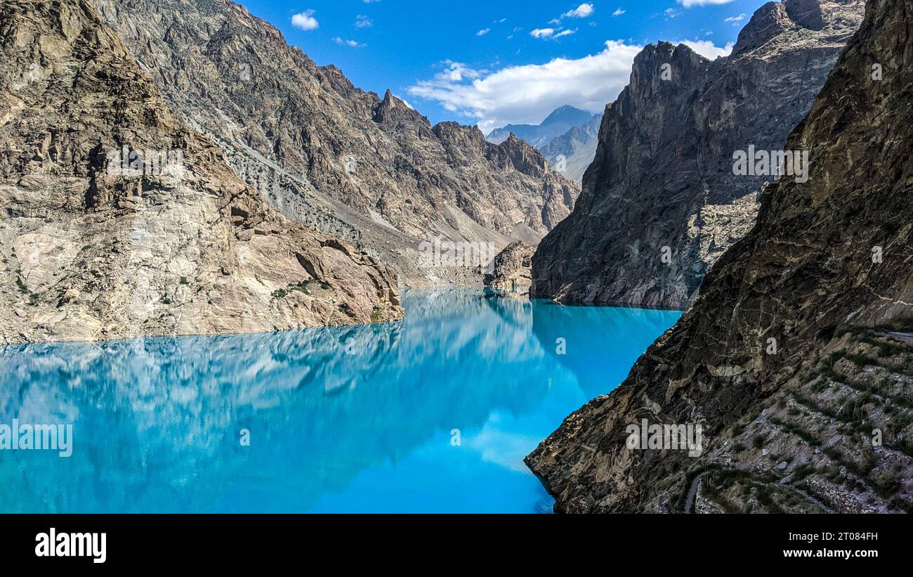 Emerald green water in the Karakoram mountains on the way  to China Pakistan border Stock Photo