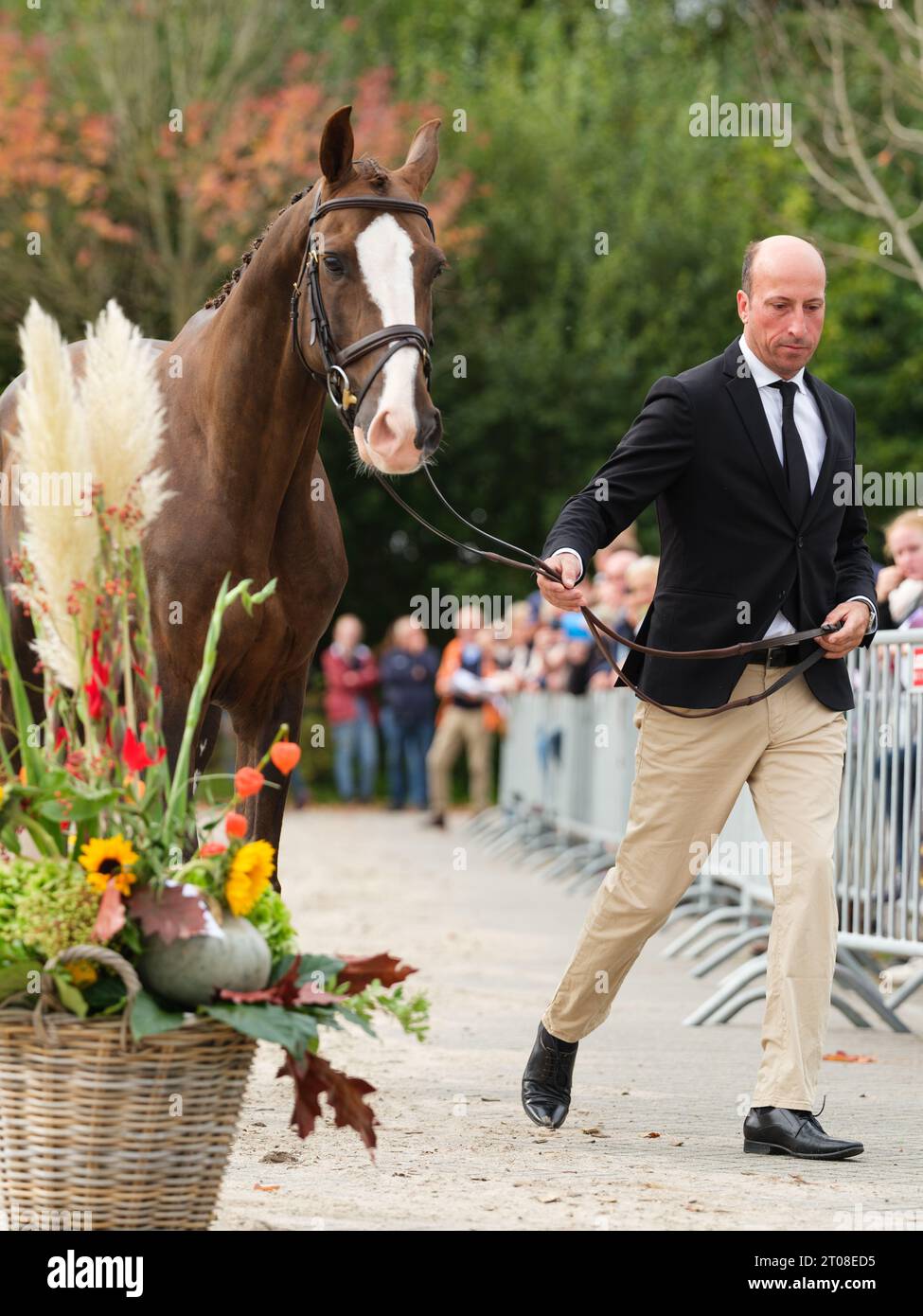 Tim PRICE of New Zealand with Jarillo during the first horse inspection