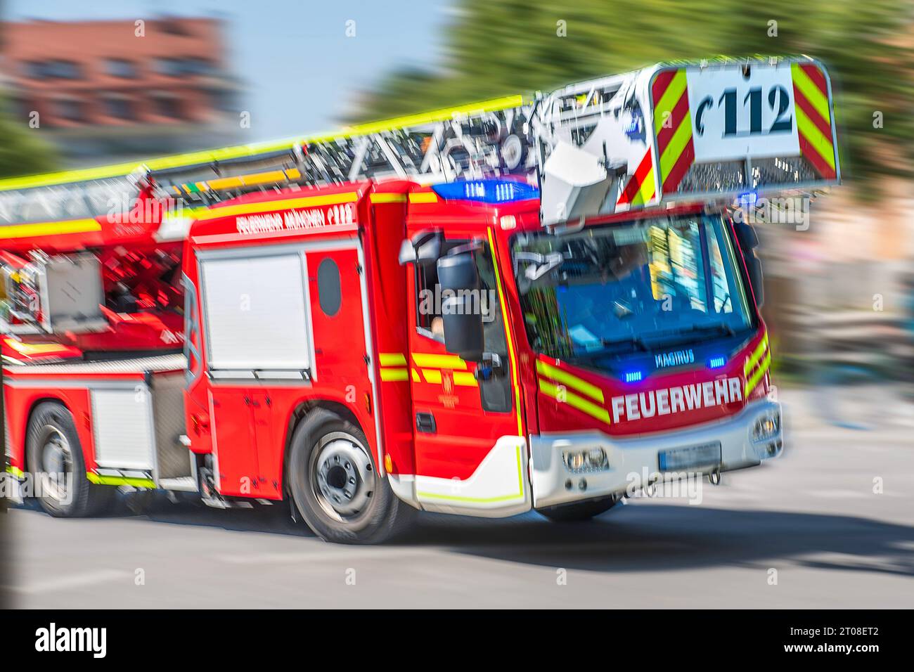 Feuerwehr blaulicht hi-res stock photography and images - Alamy