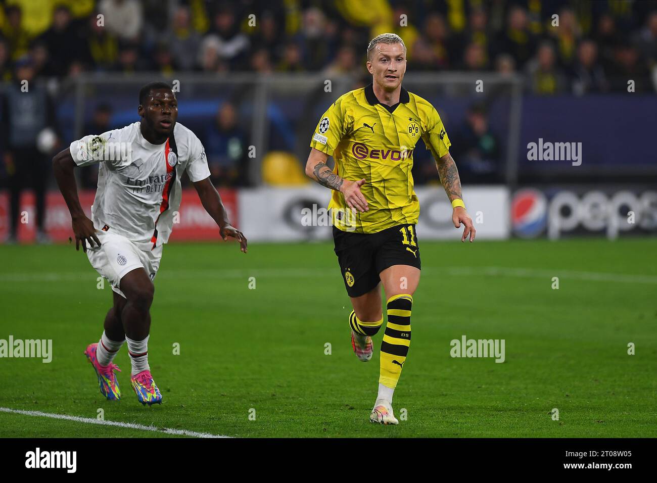 23 midfielder defender hi-res stock and - images photography 9 Alamy Page 