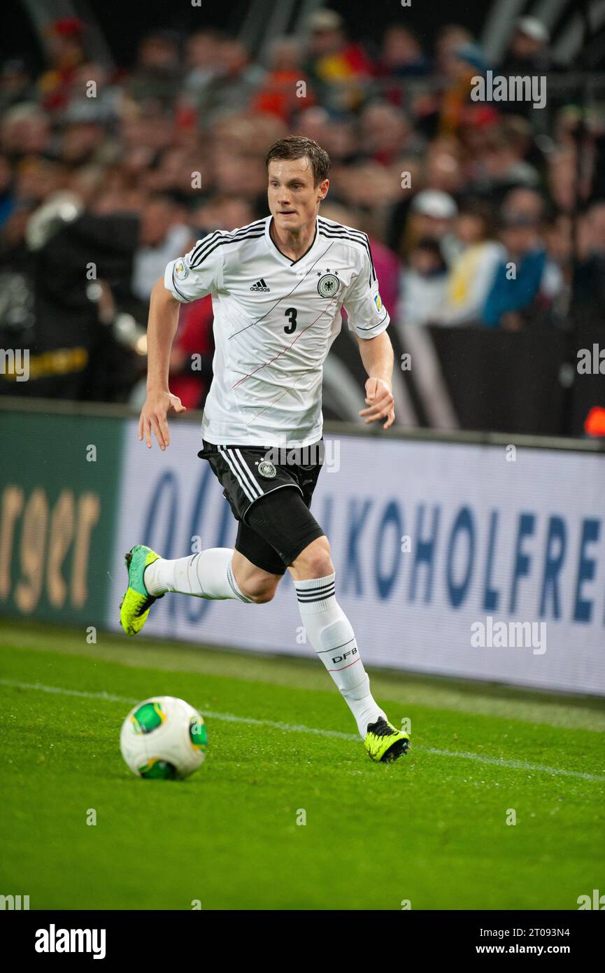 Marcell Jansen Aktion Fußball WM Qualifikation Deutschland - Irland 3:0 in Köln, Deutschland am 11.10.2013 Stock Photo