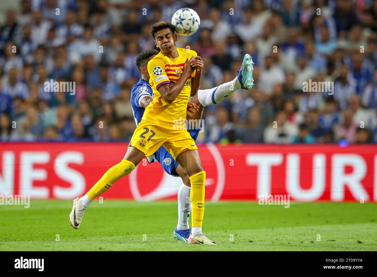 Lamine Yamal (FC Barcelona) in action during the UEFA Champions League Group H, Game 2, match between FC Porto and FC Barcelona Stock Photo