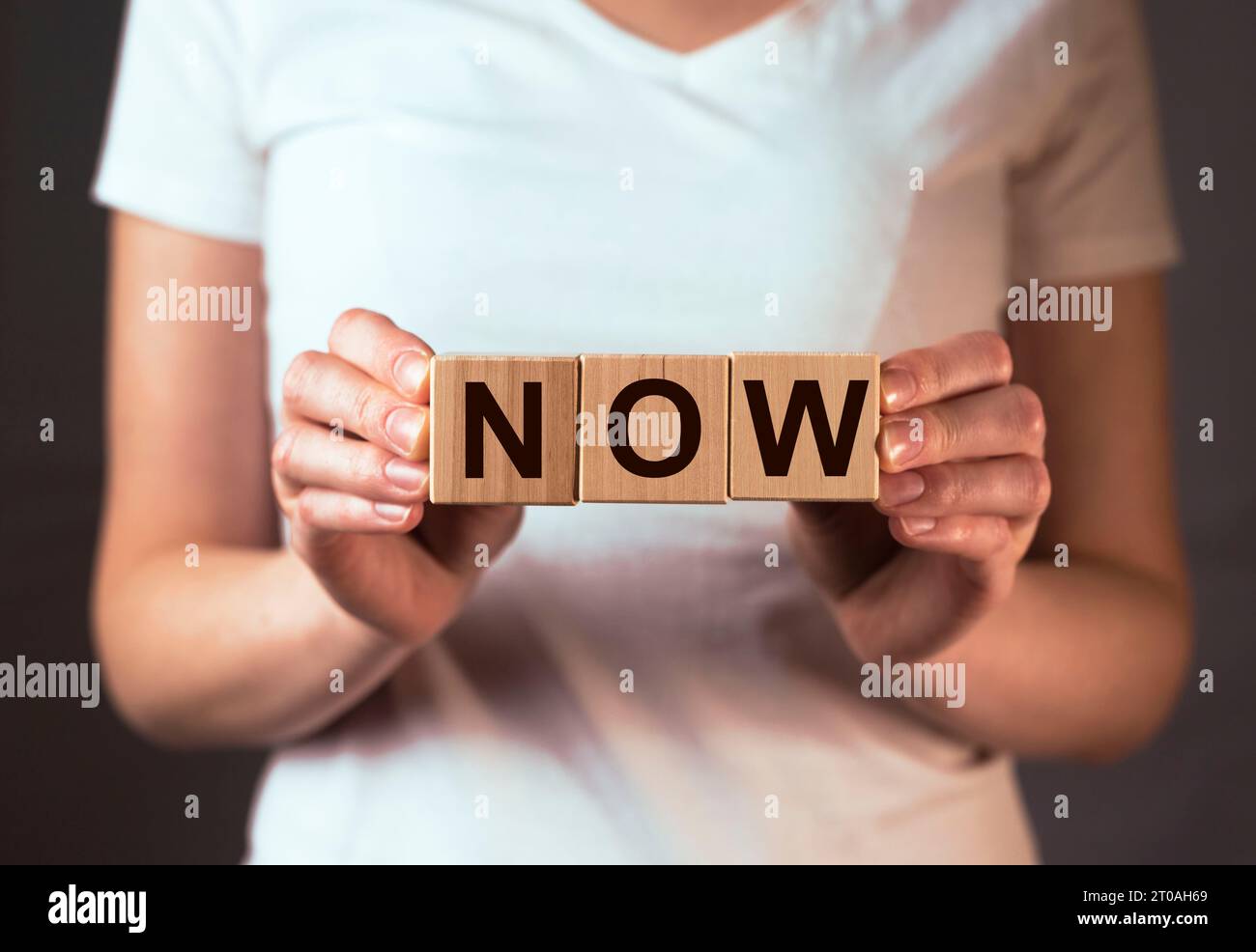 Note Now. Image NOW reminder, memo note, concept Stock Photo - Alamy
