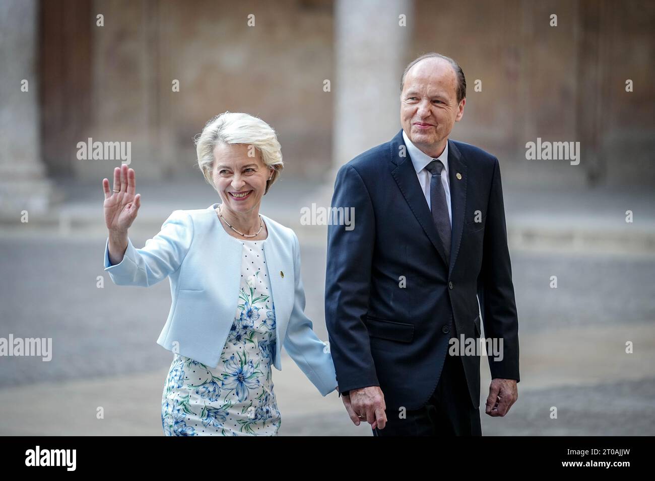 Granada, Spain. 05th Oct, 2023. Ursula von der Leyen (l), President of the European Commission, and her husband Heiko von der Leyen go to dinner at the Alhambra during the European Political Community Summit. Credit: Kay Nietfeld/dpa/Alamy Live News Stock Photo