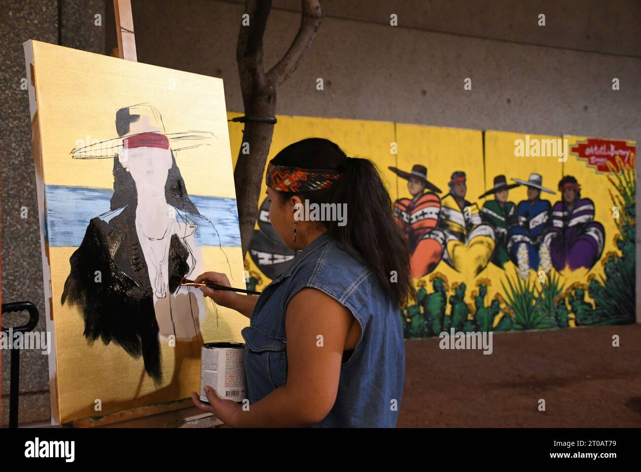 Super Bowl LVII: Phoenix area artist's painting to be showcased on