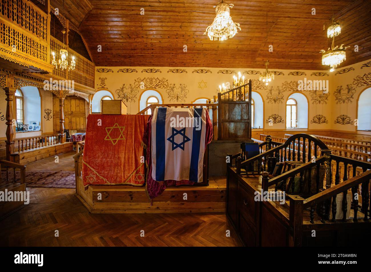 File:Interior de la sinagoga Hurva, Jerusalén, Israel, 2017 04.jpg