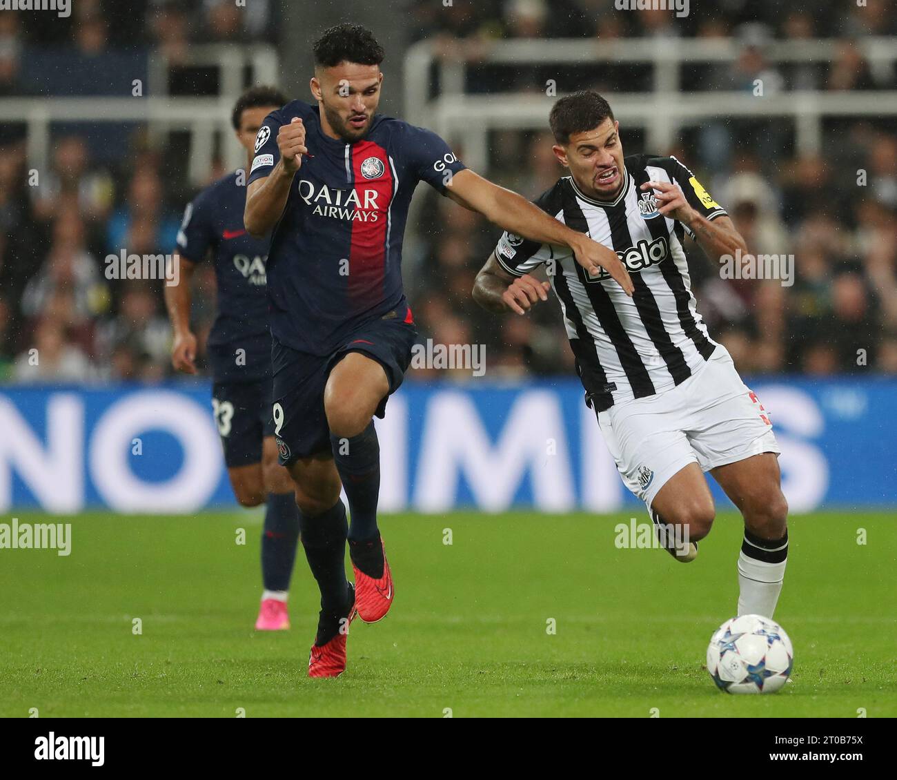 Goncalo Ramos of Paris St Germain in action with Newcastle United's Bruno Guimaraes during the UEFA Champions League Group F match between Newcastle United and Paris St Germain at St. James's Park, Newcastle on Wednesday 4th October 2023. (Photo: Mark Fletcher | MI News) Credit: MI News & Sport /Alamy Live News Stock Photo