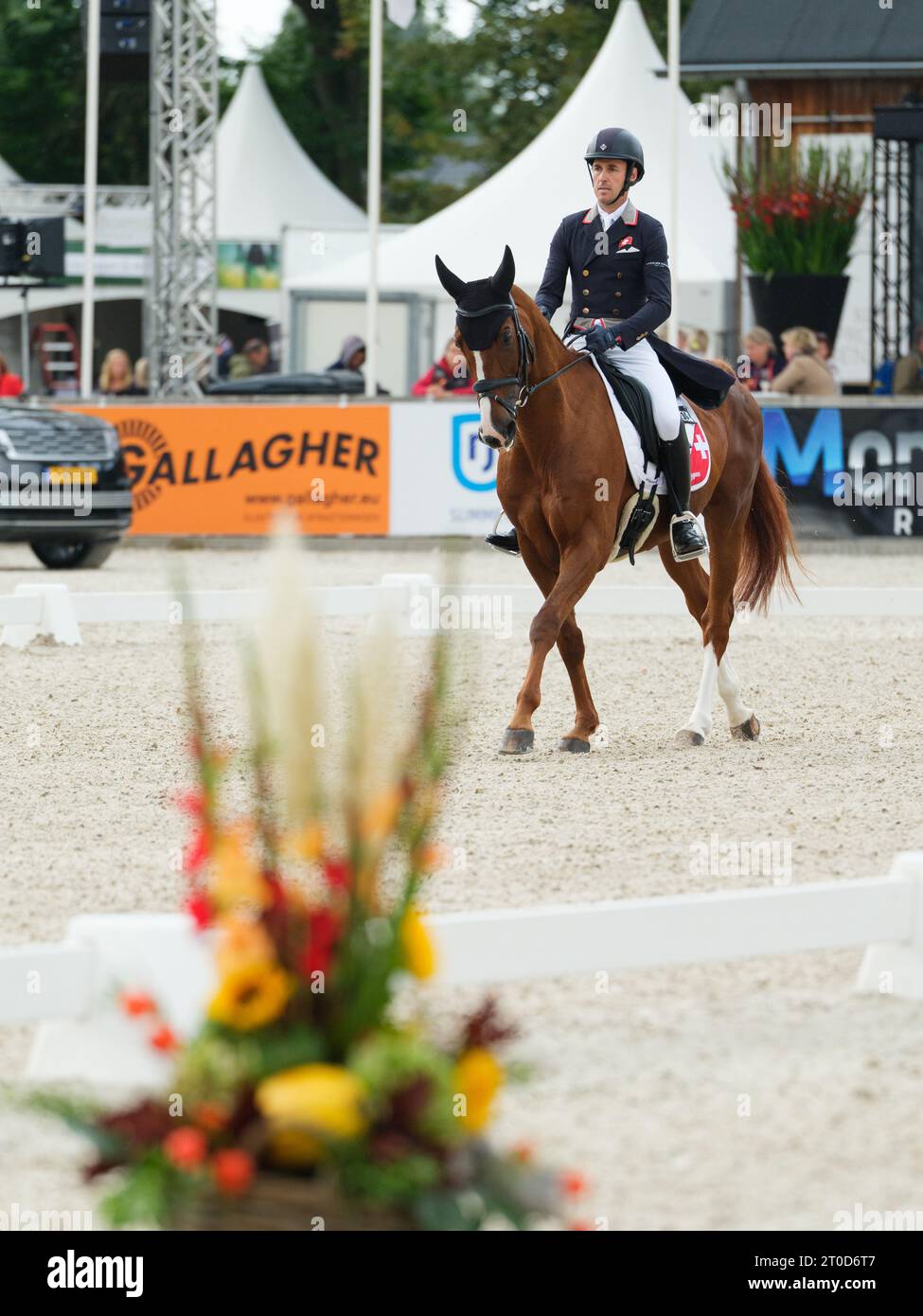 Felix VOGG of Switzerland with Dao De L
