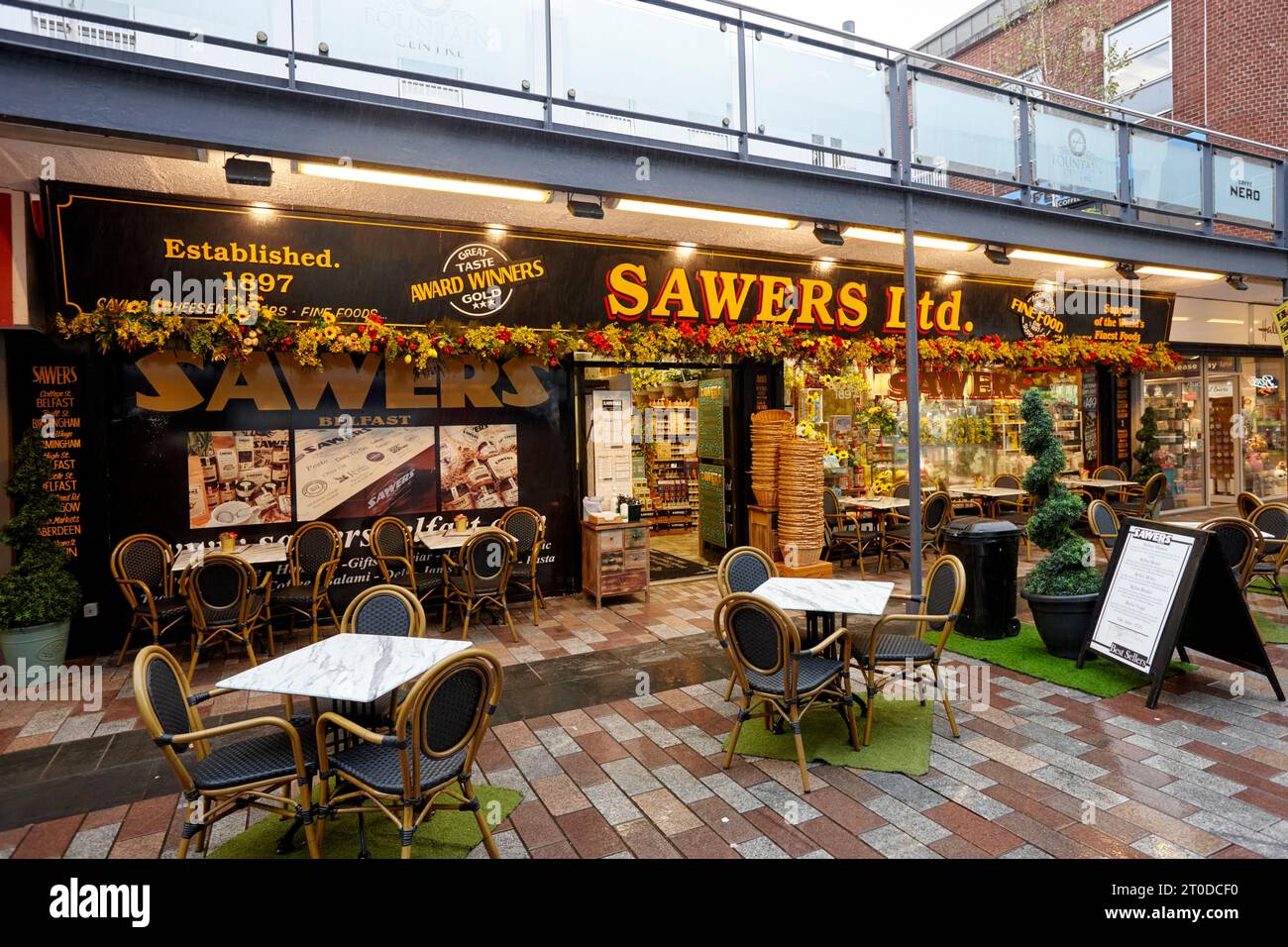 Sawers Deli in Fountain Street Belfast. Established in 1897 and family run it has supplied fine foods to kings queens and presidents as well as the Ti Stock Photo