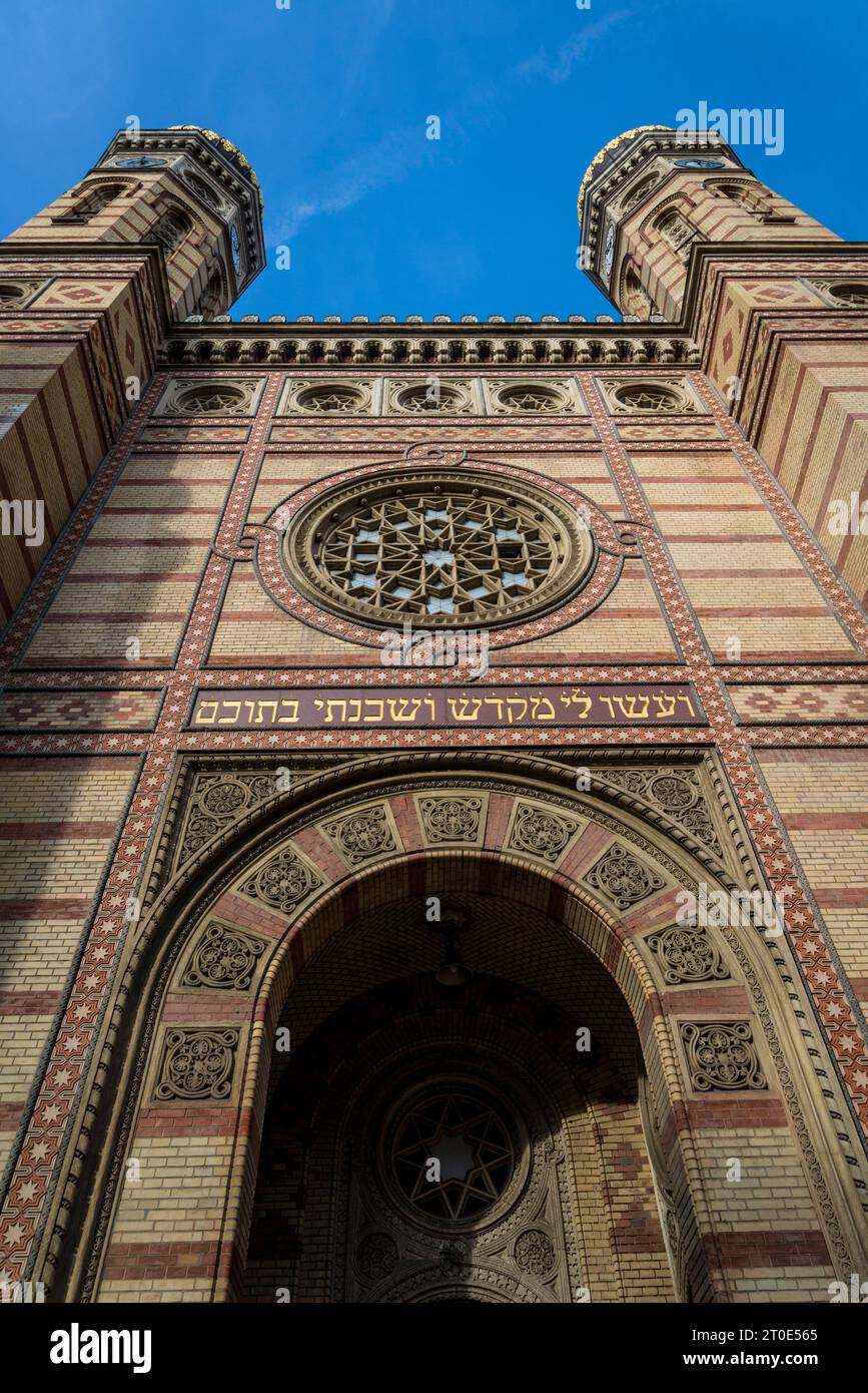 Largest Synagogue In The World