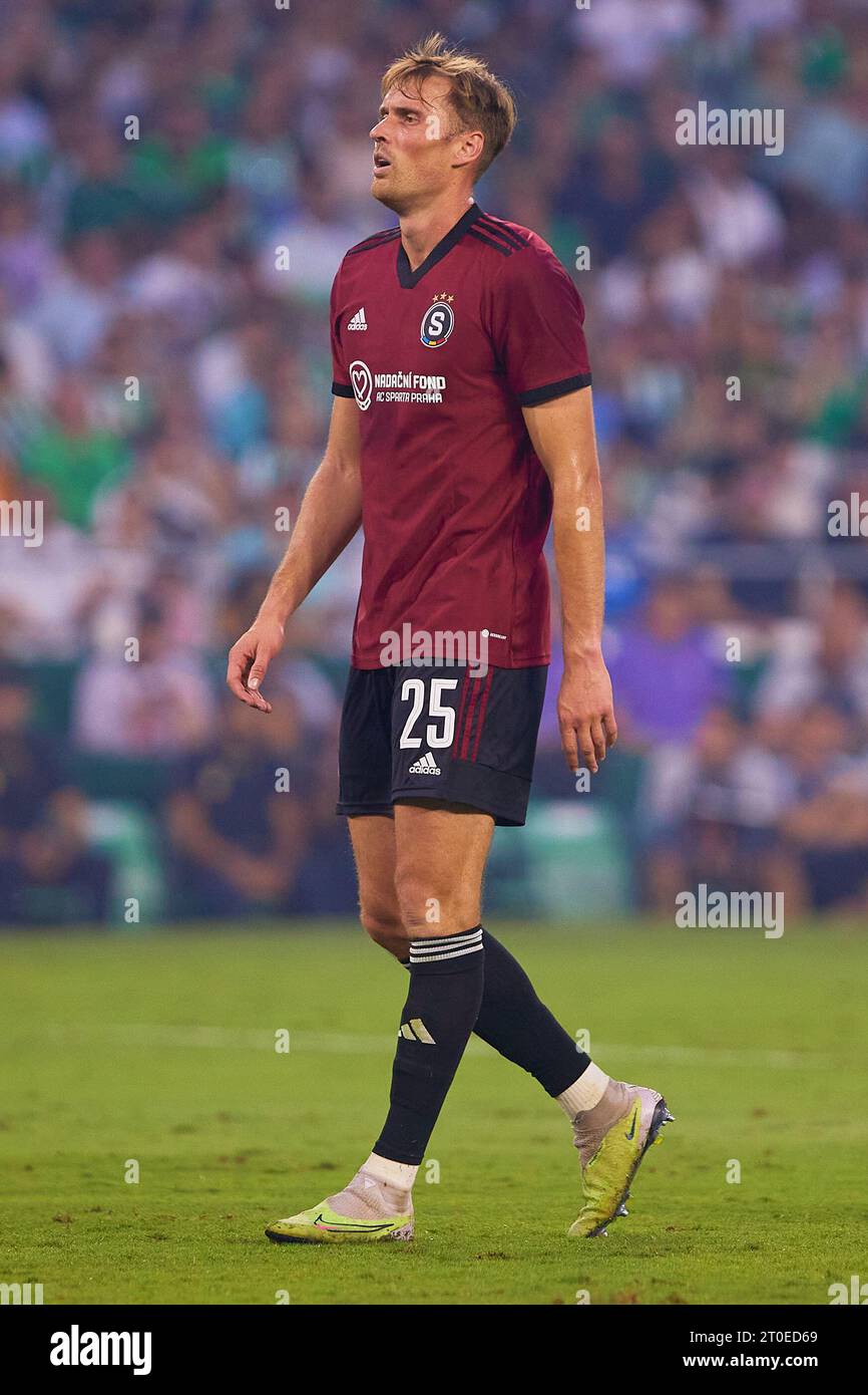 Fotbalista Moses Asger Sörensena The Tomáš Chorý Problem: A Season of Recidivism