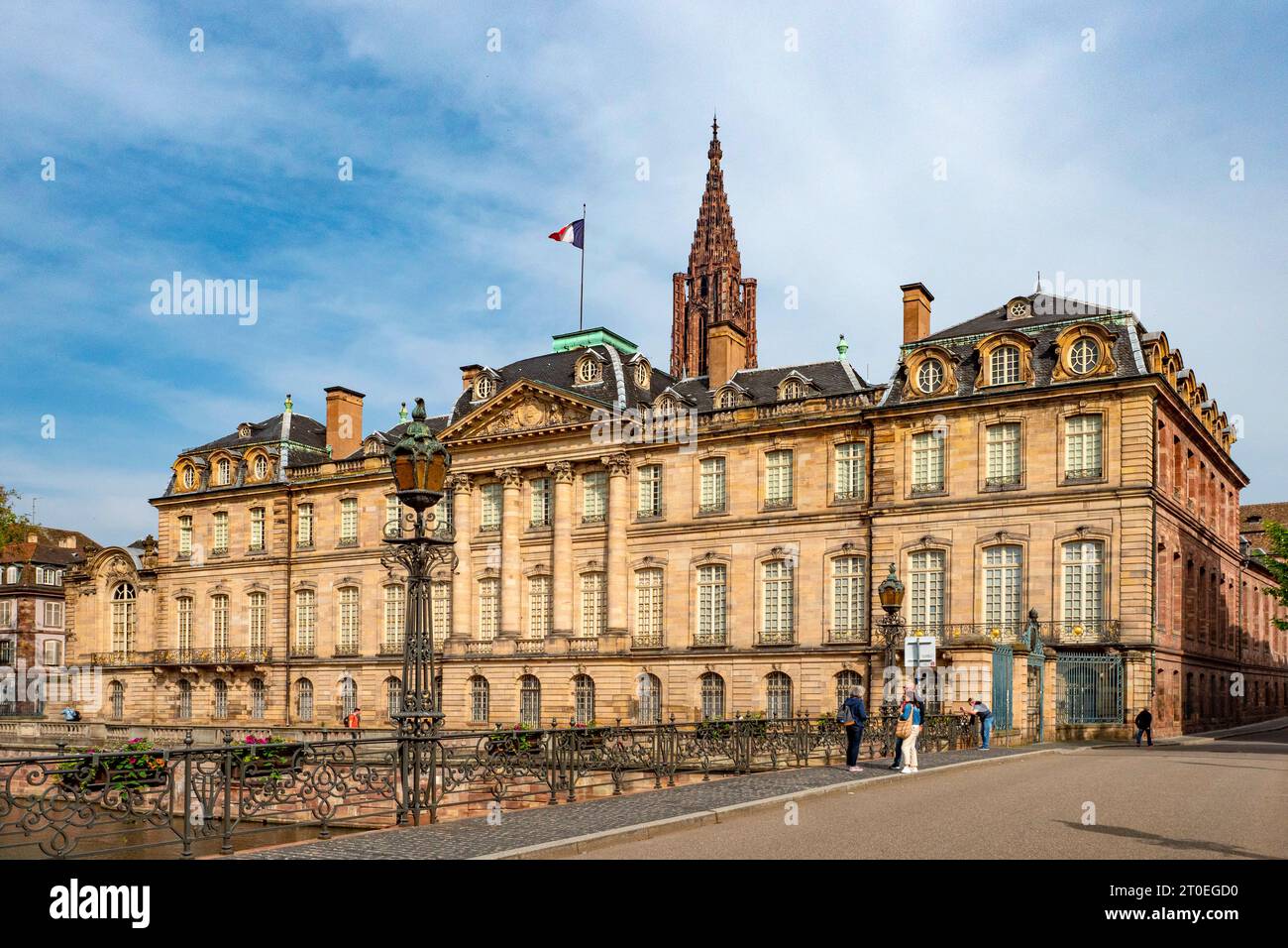 Palacio Rohan Palais rohan on the ill and strasbourg cathedral hi-res stock ...