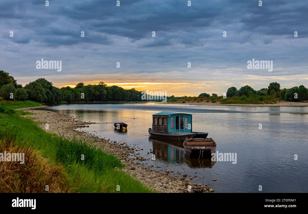 Evening atmosphere on the banks of the Loire near Chaumont-sur-Loire Stock Photo