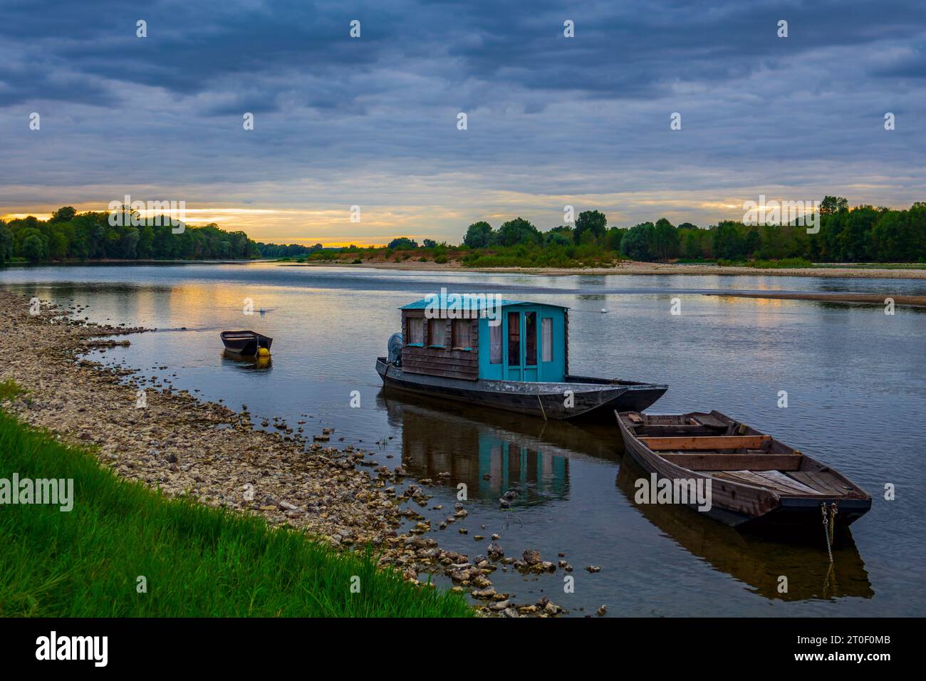 Evening atmosphere on the banks of the Loire near Chaumont-sur-Loire Stock Photo