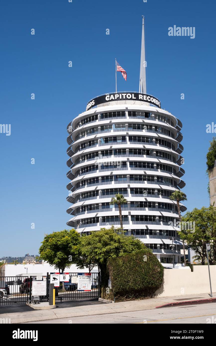 Hollywood sign capitol records hi-res stock photography and images - Alamy
