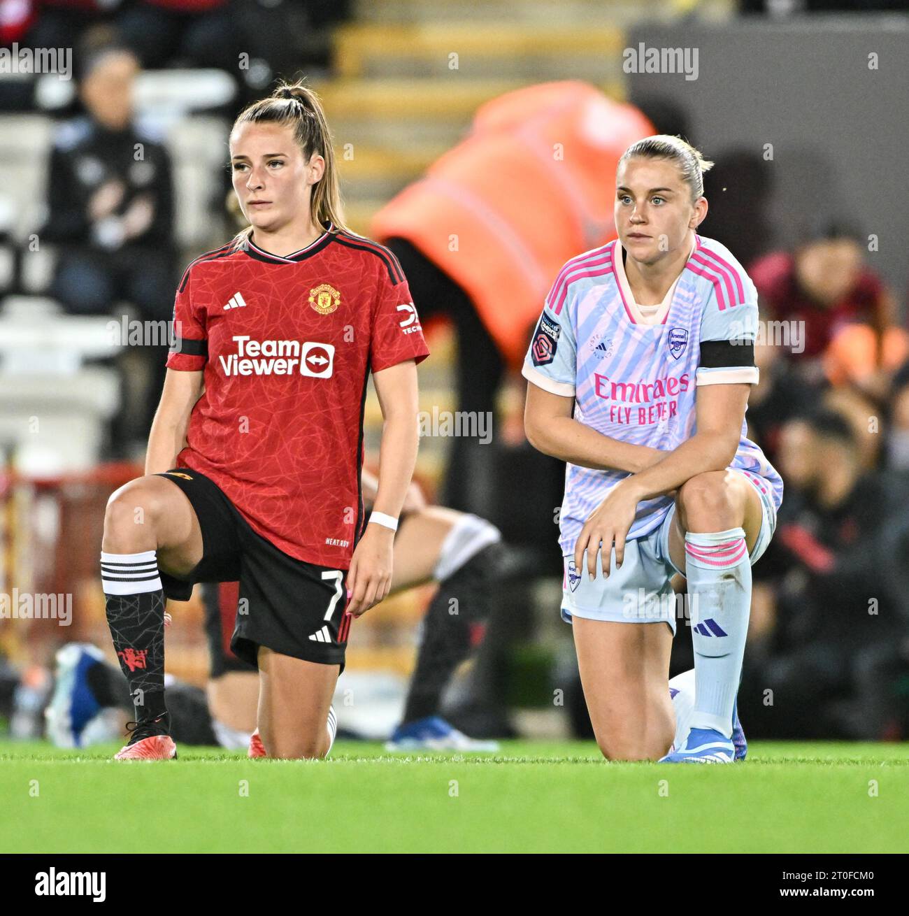 Leigh Sports Village, Leigh, Greater Manchester, England. 6th October 2023. Alessia Russo #23 of Arsenal Women and Ella Toone #7 of Manchester United Women take the kneen ahead of the kick off, during Manchester United Women Football Club V Arsenal Women Football Club at Leigh Sports Village, in the Barclays Women's Super League/Women’s Super League. (Credit Image: ©Cody Froggatt/Alamy Live News) Stock Photo